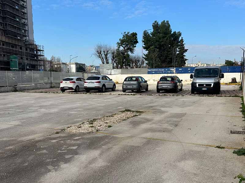 Next Stop San Paolo - Aeroporto Bari Posti auto all'aperto Next Stop San Paolo