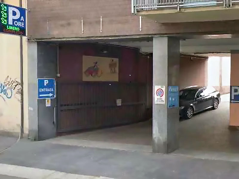 Garage Gian Galeazzo - Milano Porta Ticinese Ingresso Garage Gian Galeazzo